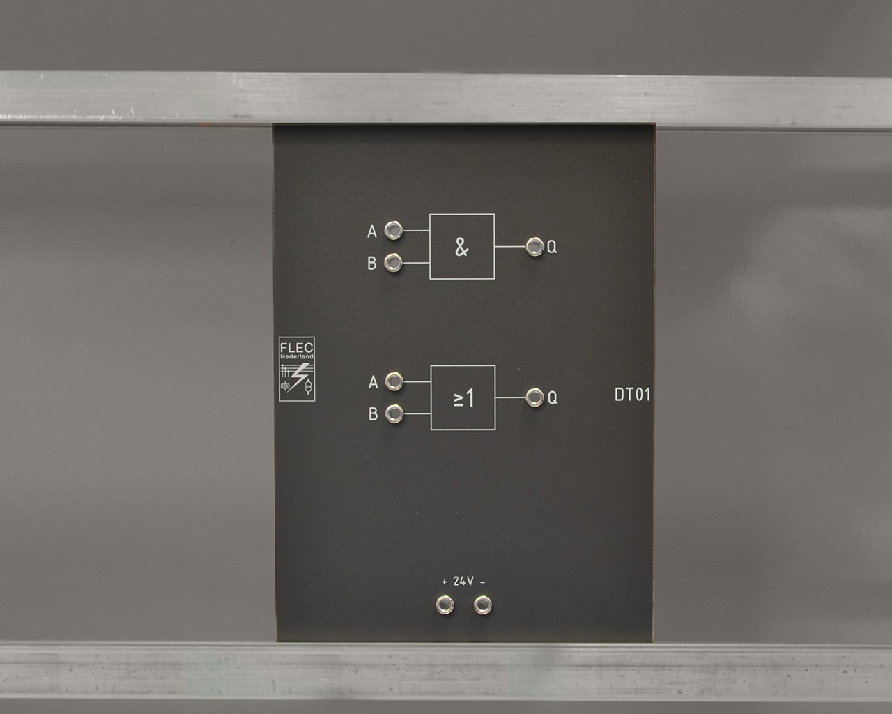 1x EN-poort en 1x OF-poort, 24V DC