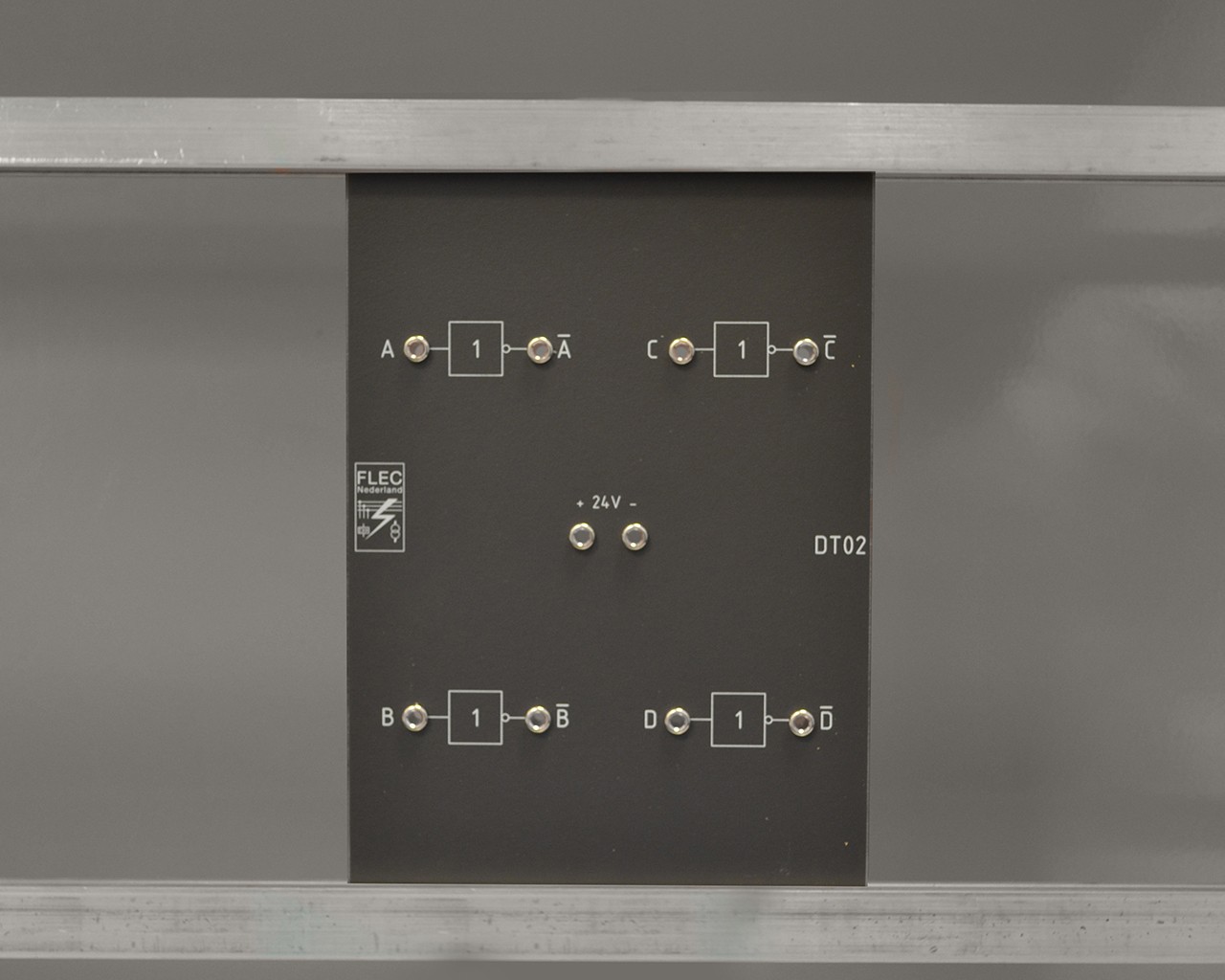 4x Inverter 24V DC
